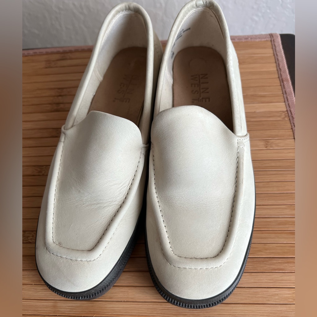 Vintage Loafer Nine West Shoes Womens 6.5 M White Leather Moc Almond Toe Casual
